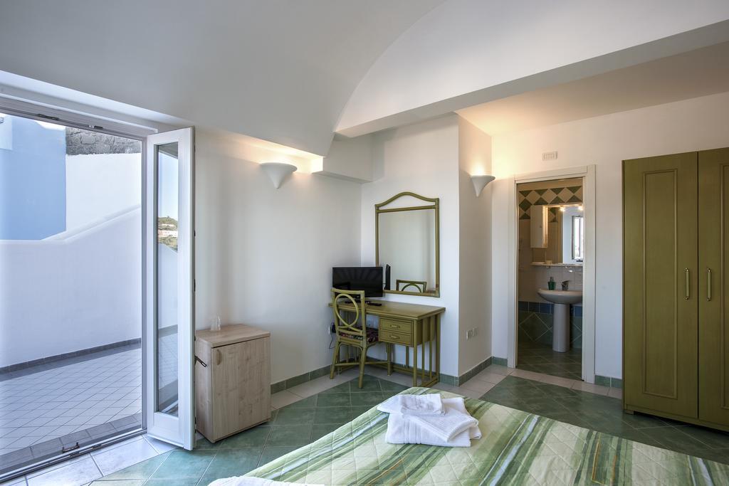 Hotel Villaggio Dei Pescatori Ponza Esterno foto