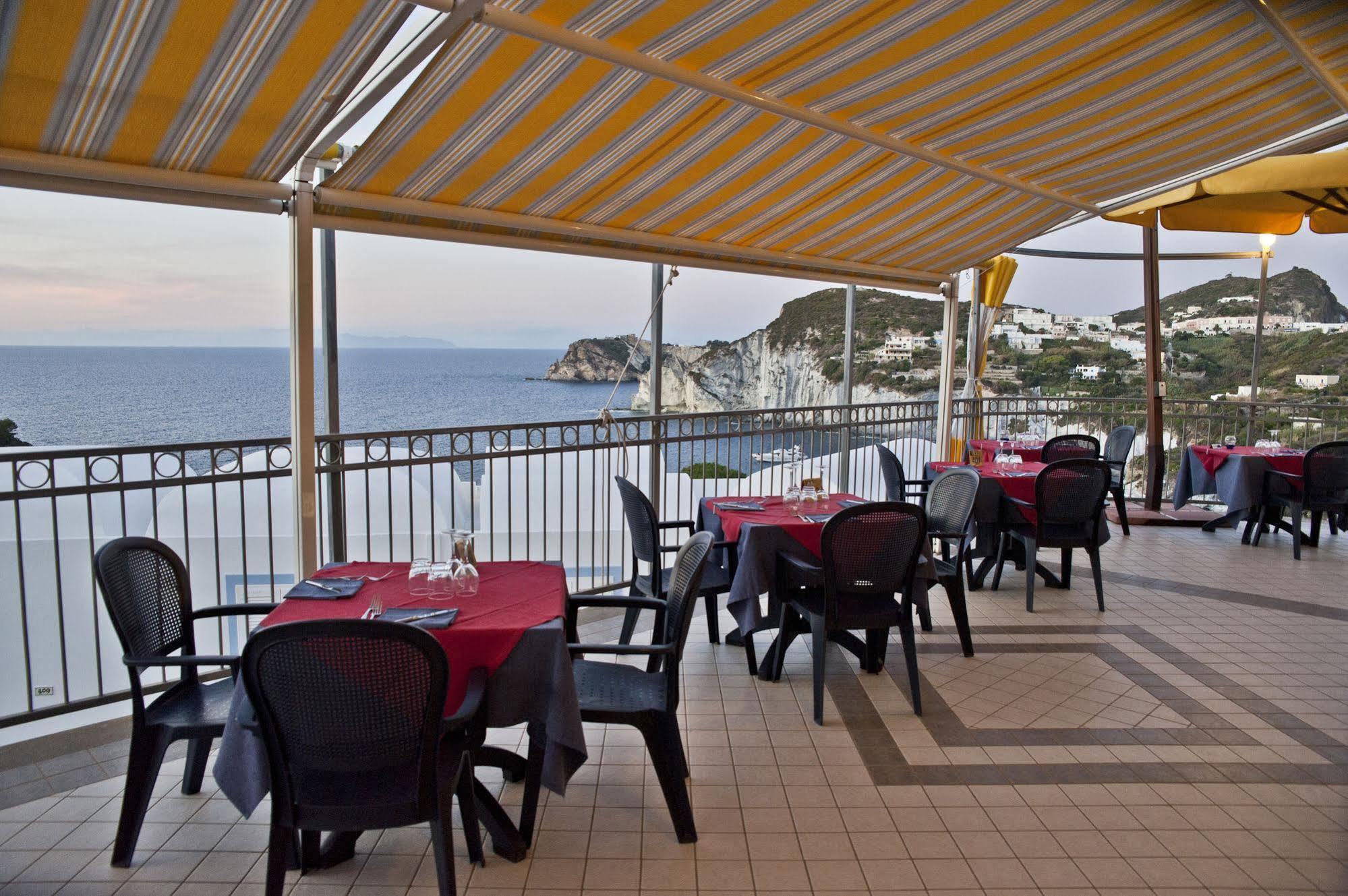 Hotel Villaggio Dei Pescatori Ponza Esterno foto