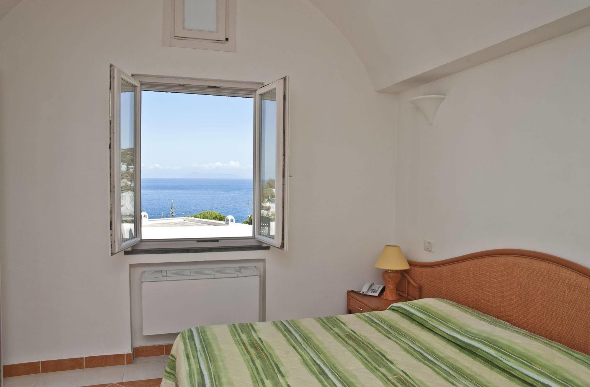 Hotel Villaggio Dei Pescatori Ponza Esterno foto